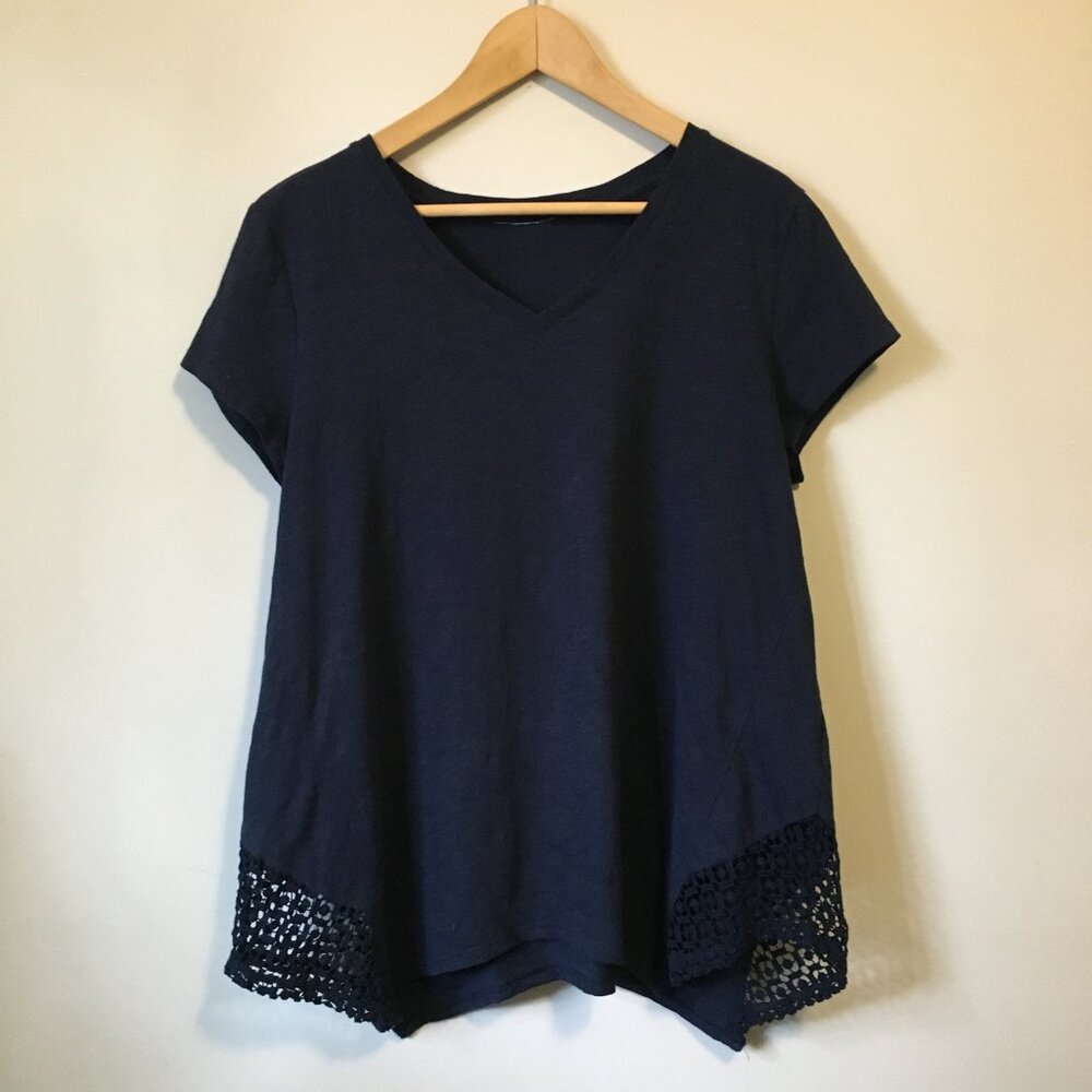 Dollette Dark Navy Blue A-Line Crochet Lace Handkerchief Hem Tee - L